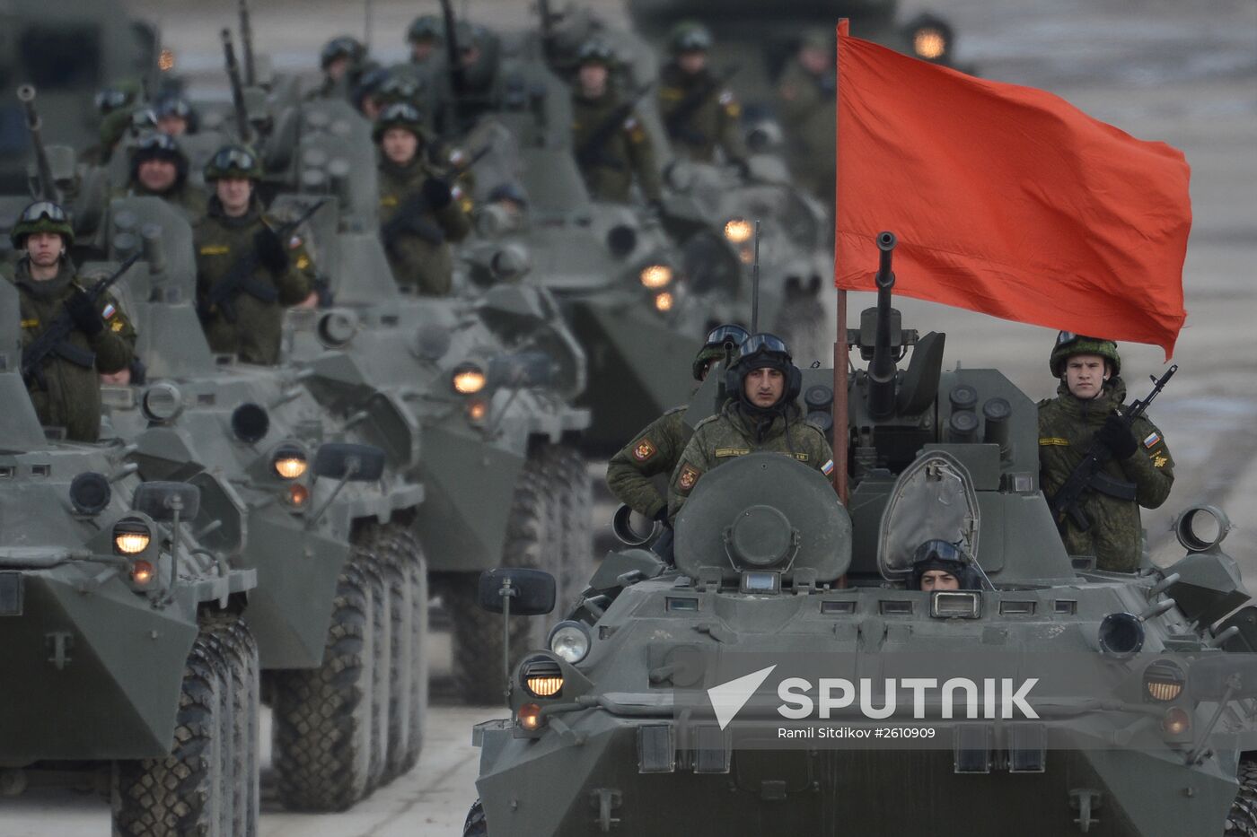 Joint training of soldier formations and mechanized units for Victory Parade