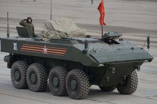 Joint training of soldier formations and mechanized units for Victory Parade