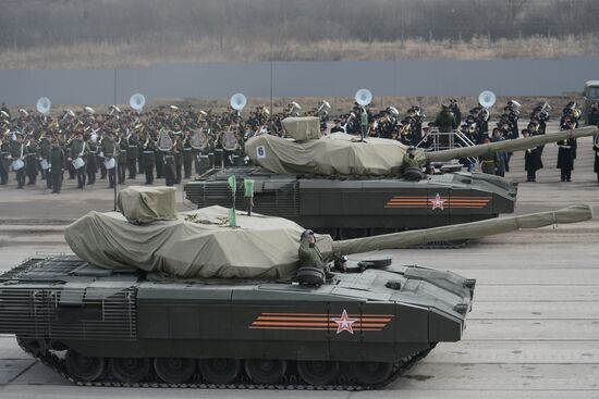 Joint training of soldier formations and mechanized units for Victory Parade