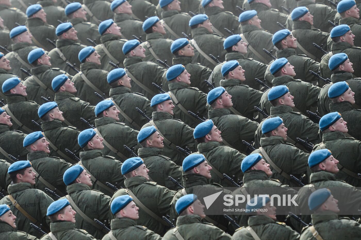 Joint training of foot and mechanized units for Victory Parade