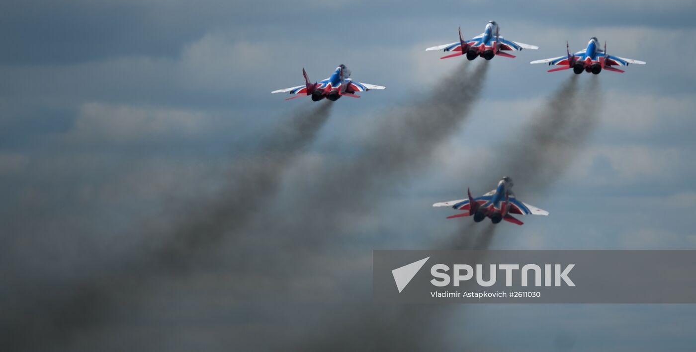 Preparations for air show as part of Victory Day Parade