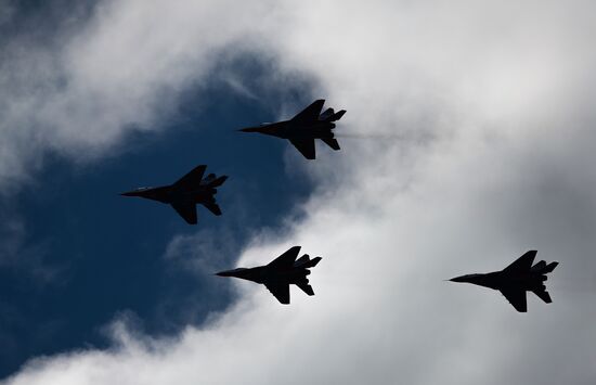 Preparations for air show as part of Victory Day Parade