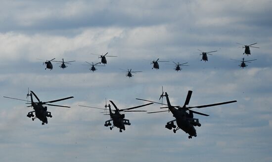 Preparations for air show as part of Victory Day Parade