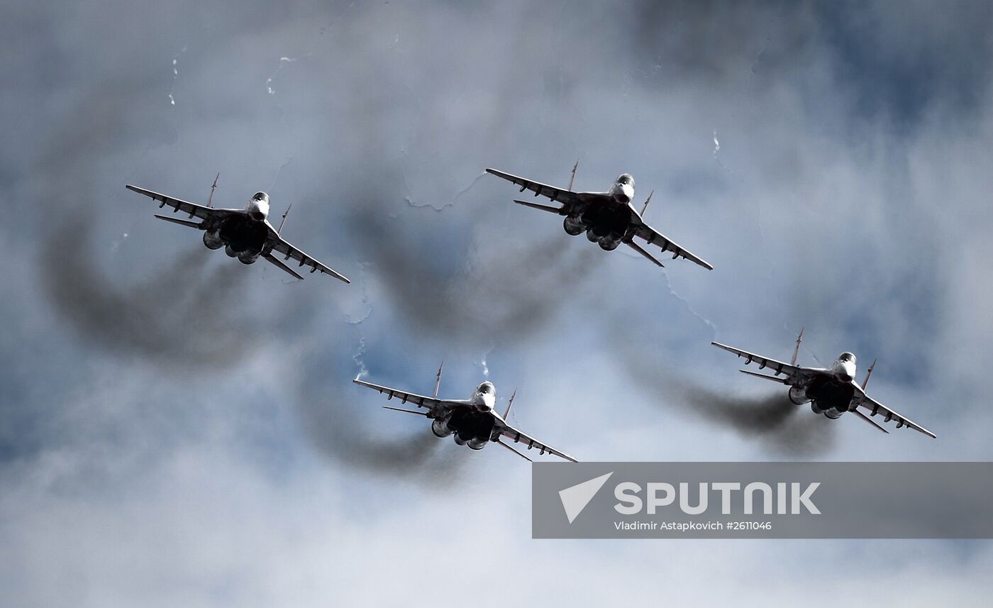 Preparations for air show as part of Victory Day Parade