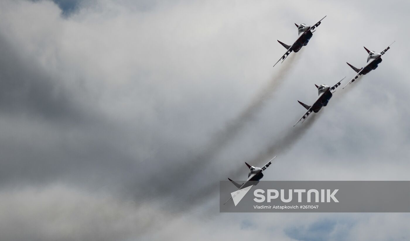 Preparations for air show as part of Victory Day Parade