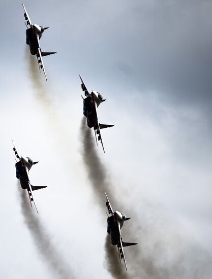 Preparations for air show as part of Victory Day Parade