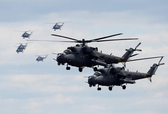 Preparations for air show as part of Victory Day Parade