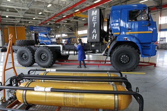 KAMAZ launches production of trucks running on natural gas