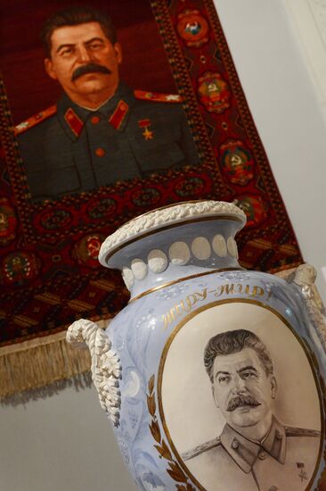 "The Art of the Victors" exhibition opens