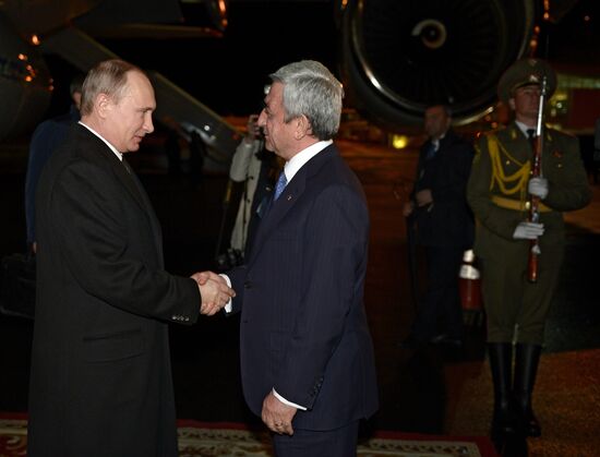 Vladimir Putin visits Armenia