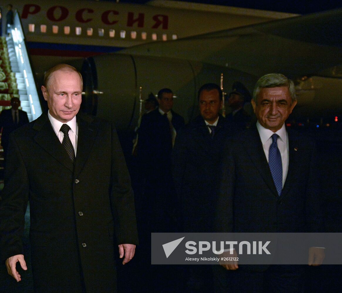 Vladimir Putin visits Armenia