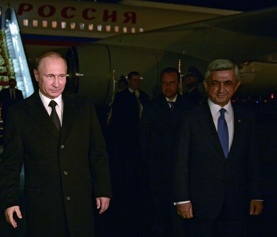 Vladimir Putin visits Armenia