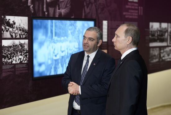 Vladimir Putin visits Armenia