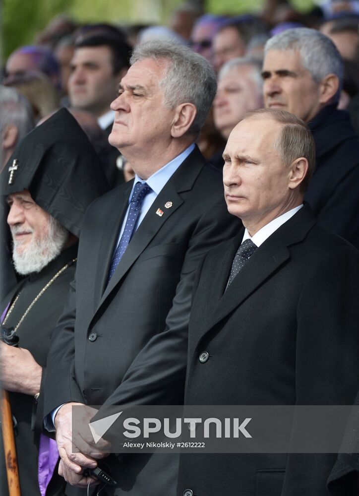 Vladimir Putin visits Armenia
