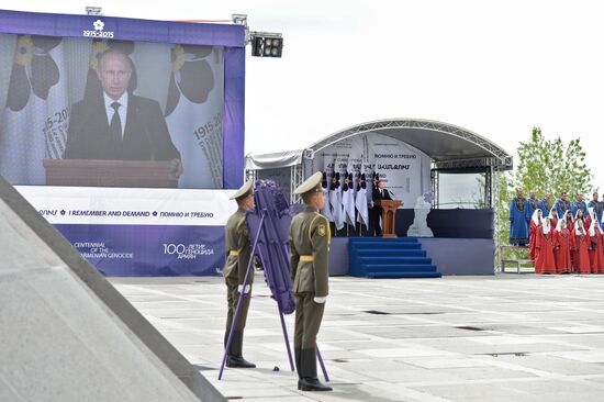 Vladimir Putin visits Armenia