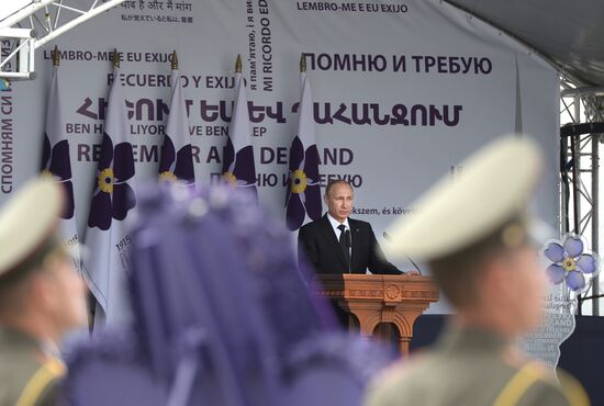 Vladimir Putin visits Armenia