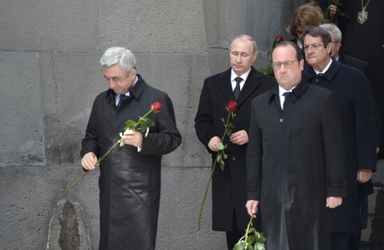 Vladimir Putin visits Armenia