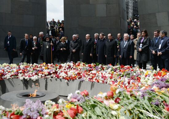Vladimir Putin visits Armenia