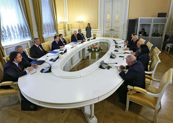 Dmitry Medvedev meets with Vice President of Cuba's Council of Ministers