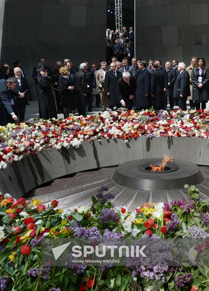 Vladimir Putin visits Armenia