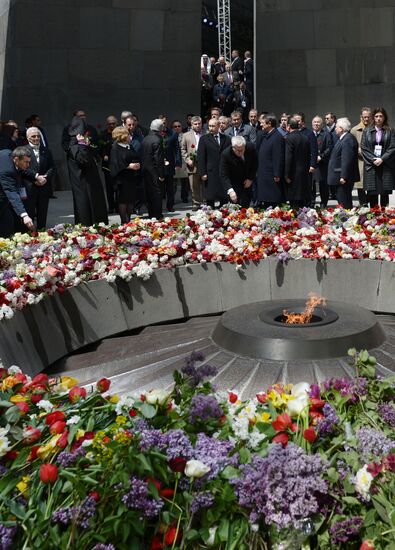 Vladimir Putin visits Armenia