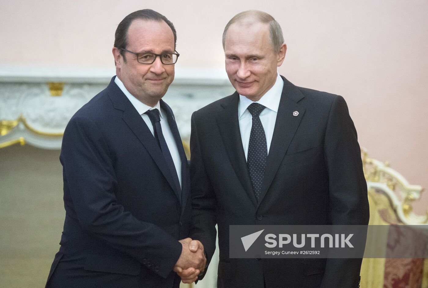 Vladimir Putin visits Armenia