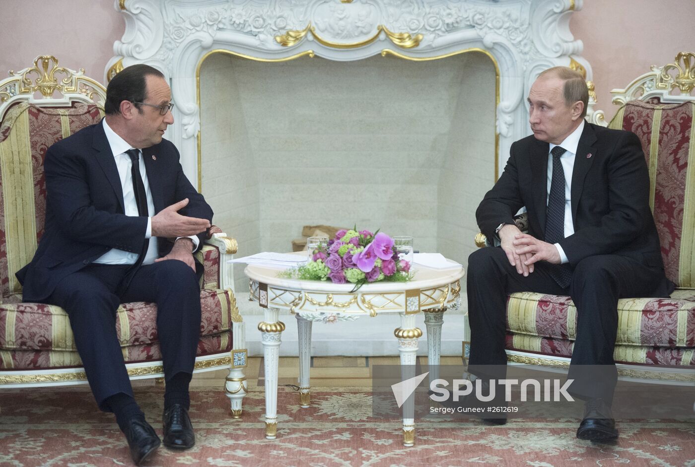 Vladimir Putin visits Armenia