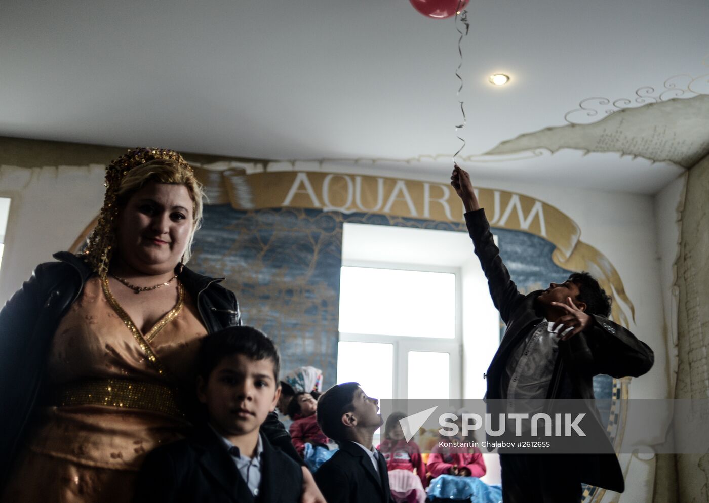 Gypsy wedding in Novgorod Region