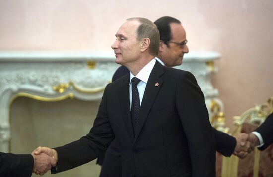 Vladimir Putin visits Armenia