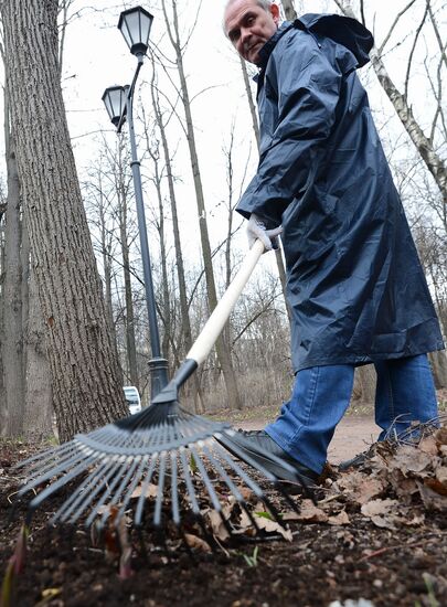 Clean-up Saturday in Moscow