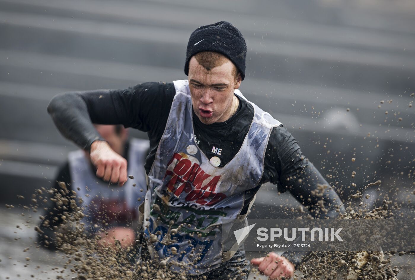 Defense Minister Shoigu opens "Hero Race" military athletic game season in Alabino