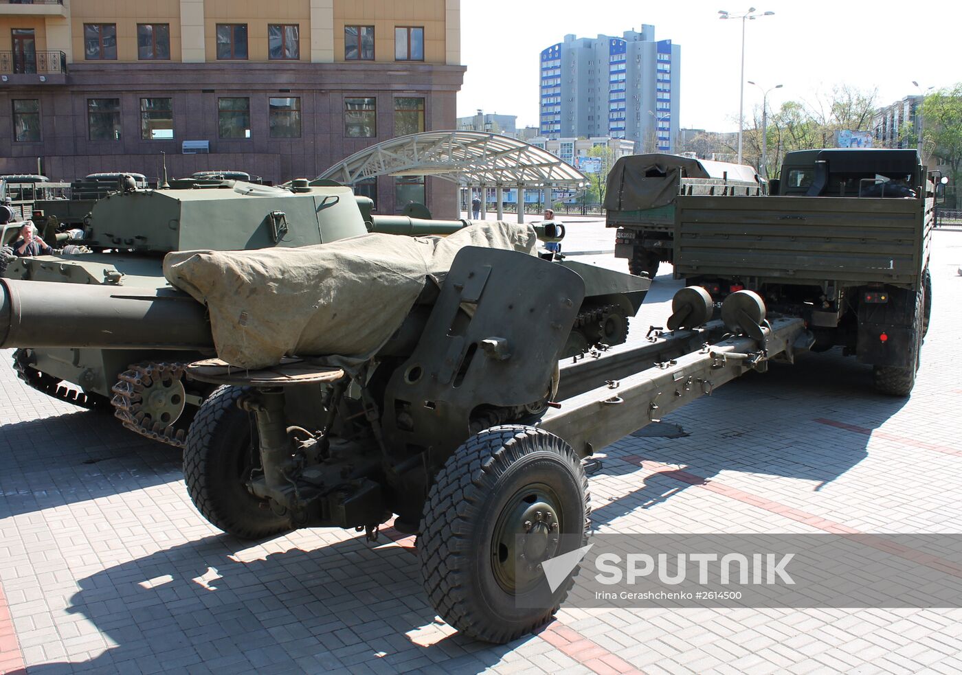 Preparations for Victory Parade in Donetsk