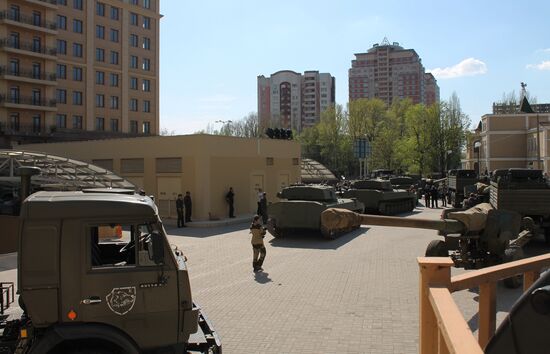 Preparations for Victory Parade in Donetsk