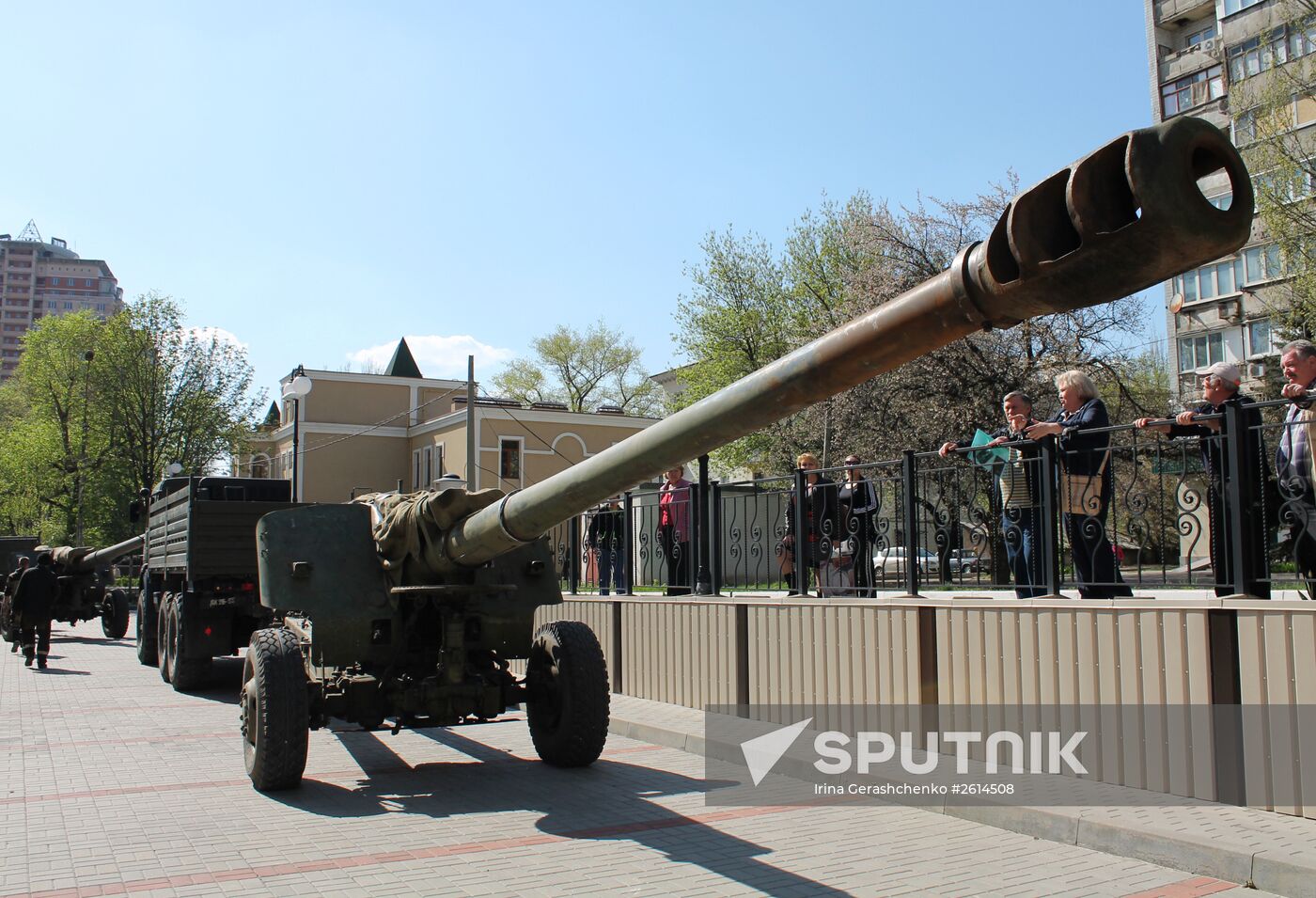 Preparations for Victory Parade in Donetsk