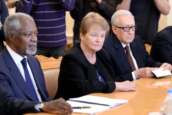 Russian Foreign Minister Sergey Lavrov meets with the Elders