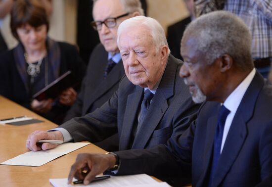 Russian Foreign Minister Sergey Lavrov meets with the Elders