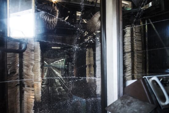 Moscow underground railway carriages' washing and disinfection system
