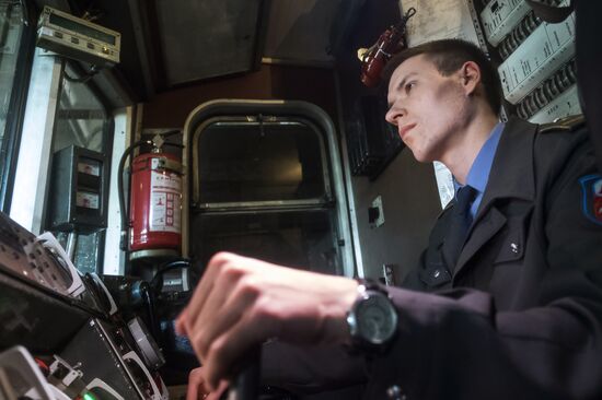 Moscow underground railway carriages' washing and disinfection system