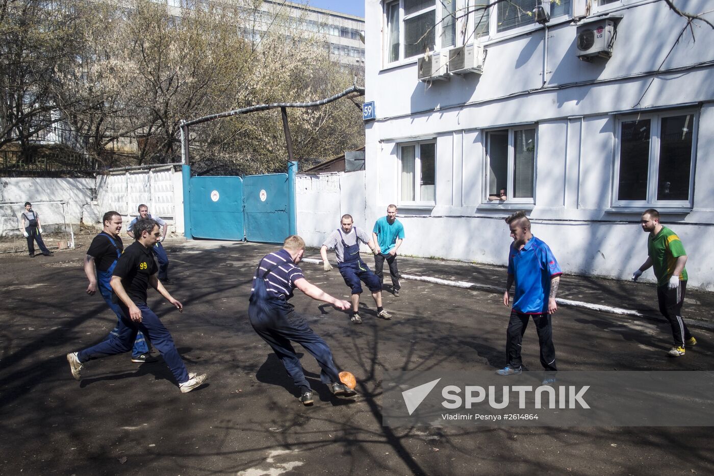 Moscow underground railway carriages' washing and disinfection system