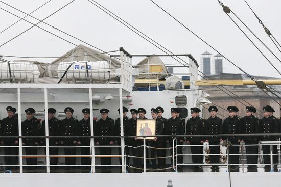 Send-off ceremony for Mir sailing ship's training voyage