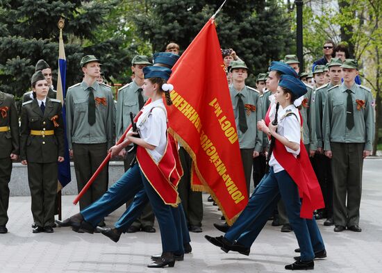 Review contest among young militaries in Rostov-on-Don