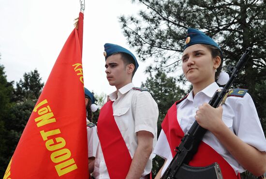 Review contest among young militaries in Rostov-on-Don