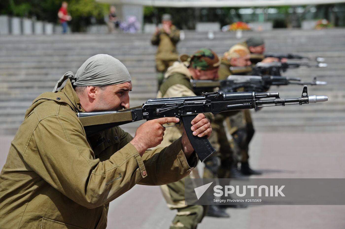 Review contest among young militaries in Rostov-on-Don