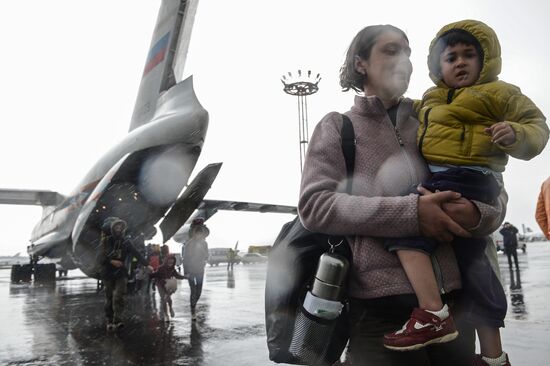 Russia's Emergency Ministry planes evacuate nationals of Russia and other countries from Nepal