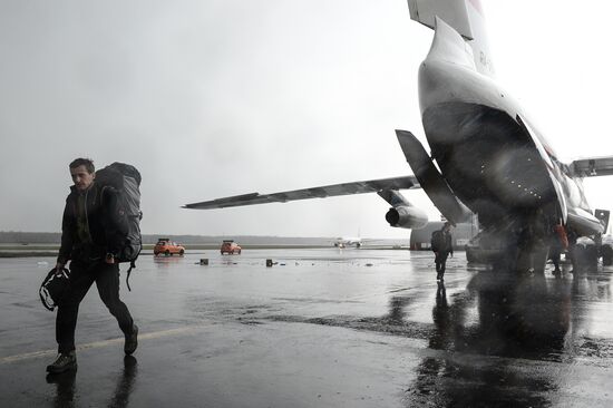 Russia's Emergency Ministry planes evacuate nationals of Russia and other countries from Nepal