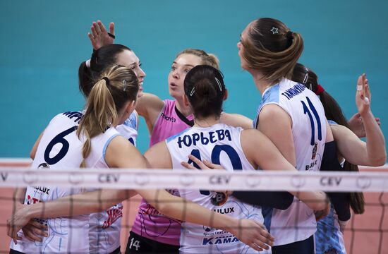 Russian Women's Volleyball Super League. Dynamo Moscow vs. Dynamo Kazan