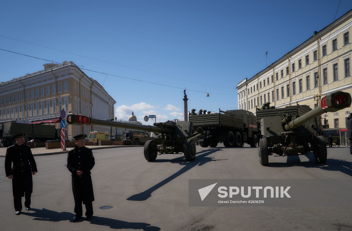 Rehearsing Victory Day parade in St.Petersburg