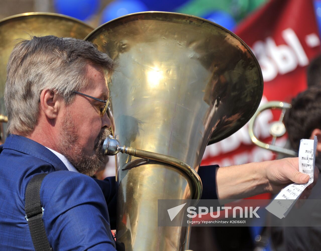 May Day marches across Russia