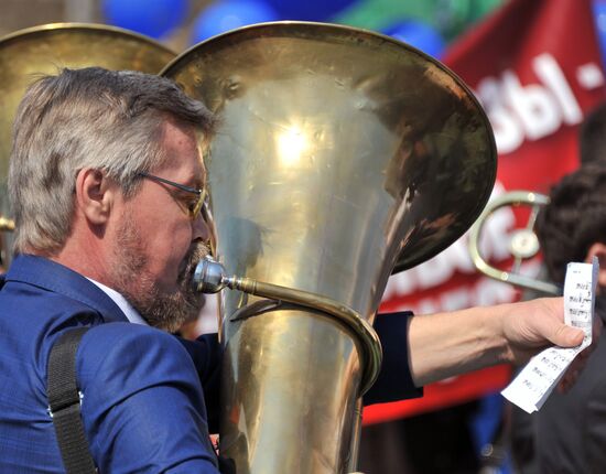 May Day marches across Russia