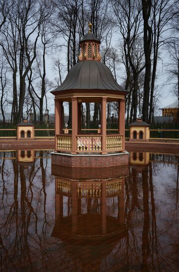 Summer Garden opens to visitors in St. Petersburg